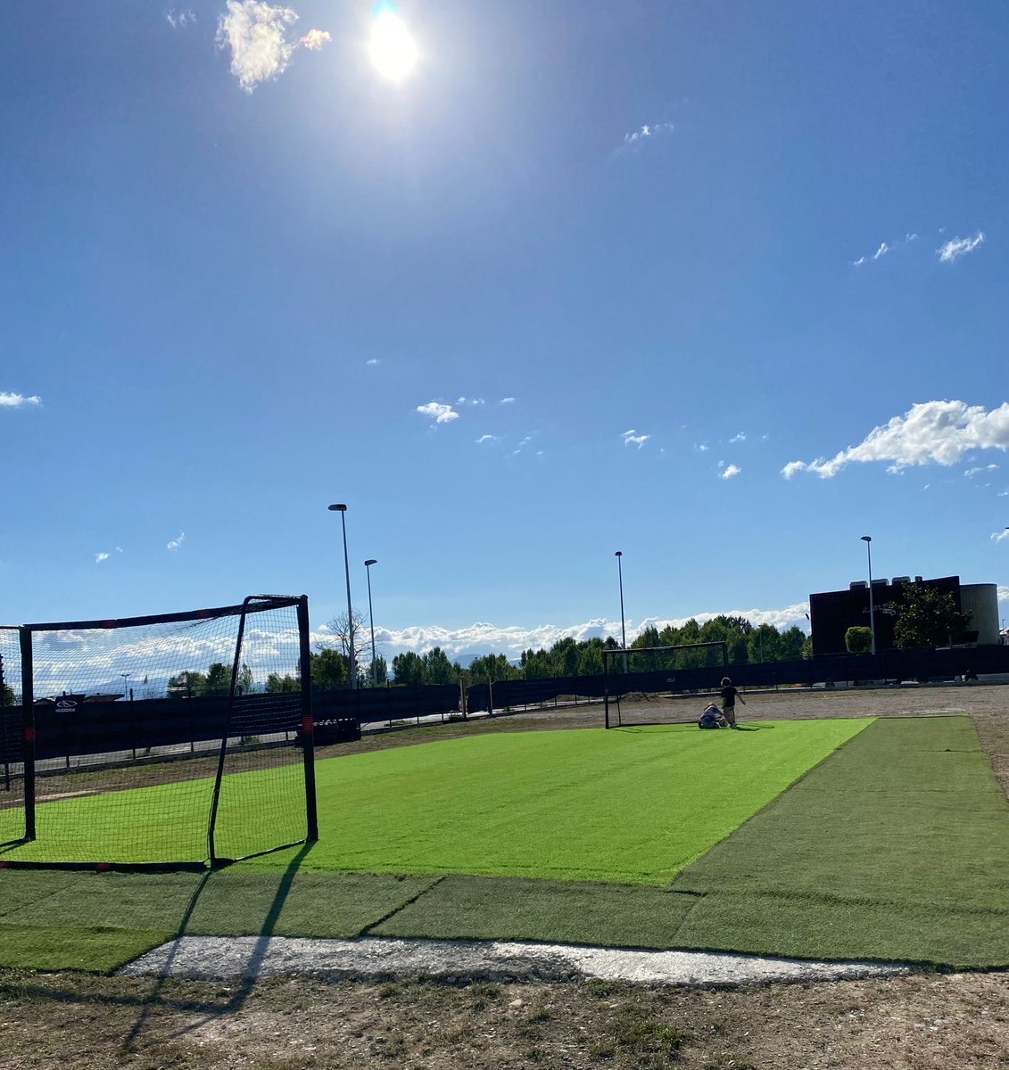 Este verano añadimos un campo de 20 X 10 de césped artificial para el disfrute de los peques y no tan peques 🤣🤣
Nos vemos 3 Vs 3 〽️
⁦<a href="/MambaBFC/">Mamba BFC</a>⁩