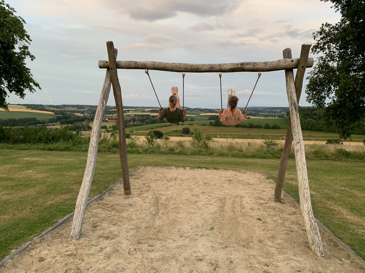 Gisteren aan het eind van de dag, nog steeds op de Gulperberg. #zussen <a href="/magnifiekZL/">Magnifiek Zuid-Limburg</a>
