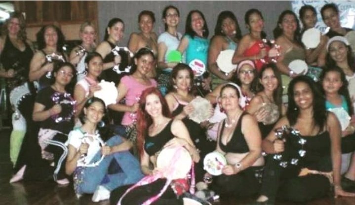 ceprodanzaarabe's tweet photo. Seminarios, talleres y clases. Vamos por 25 años enseñando con un sistema diseñado por @yllendiva con el cual todas pueden aprender, y sobre todo, disfrutar los beneficios de las danzas árabes.

Apúntate en los nuevos talleres y modalidades

Pregunta, consulta y participa😊👍🏻 https://t.co/yd9Ve7Ggr5