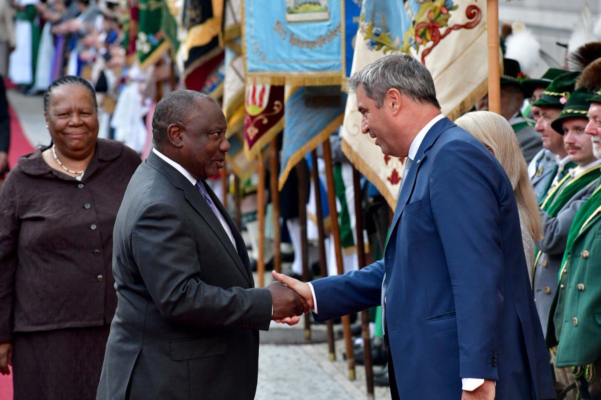 PresidencyZA's tweet photo. 🇿🇦 His Excellency President @CyrilRamaphosa received by HE Markus Söber, Bavarian Minister-President arrives at the Cuvilliés Theatre for the Dinner hosted at the Munich Residence in honour of Heads of State &amp; Government attending the #G7 Leaders’ Summit #BetterAfricaBetterWorld https://t.co/e9EKr78jDa