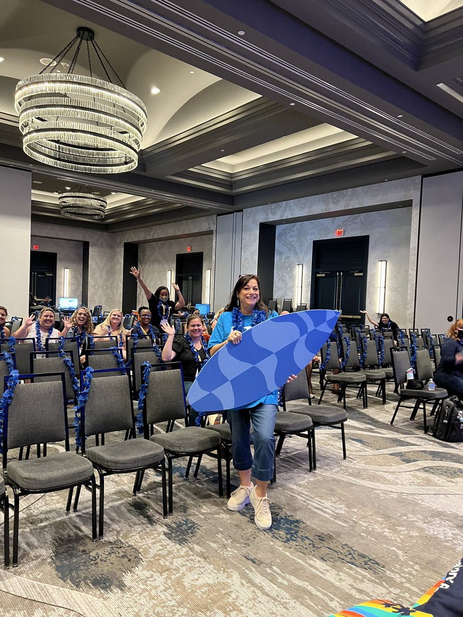 wakelet's tweet photo. Kicking off the #ISTELive excitement with @wakelet Surf School! Come join us at The Marriott Warehouse District, directly opposite the Exhibition Hall and Convention Center: Gravier Ballroom C!
 #ISTE22 #ISTE https://t.co/8afC59RYU1