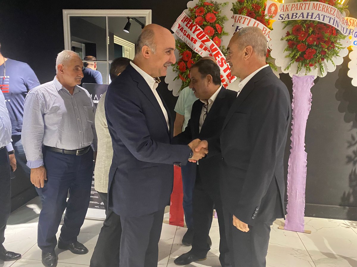 Ak Parti Yönetim Kurulu Üyemiz <a href="/Abdullahdrkc/">Abdullah Direkçi</a>’nin oğlu Muhammed Nurullah ve  Fatıma kardeşimizin düğün törenine katılarak mutluluklarına şahitlik ettik.

Turgut ve Direkçi ailelerini tebrik eder, Fatıma ve Muhammed Nurullah kardeşime iki cihan saadeti dilerim.