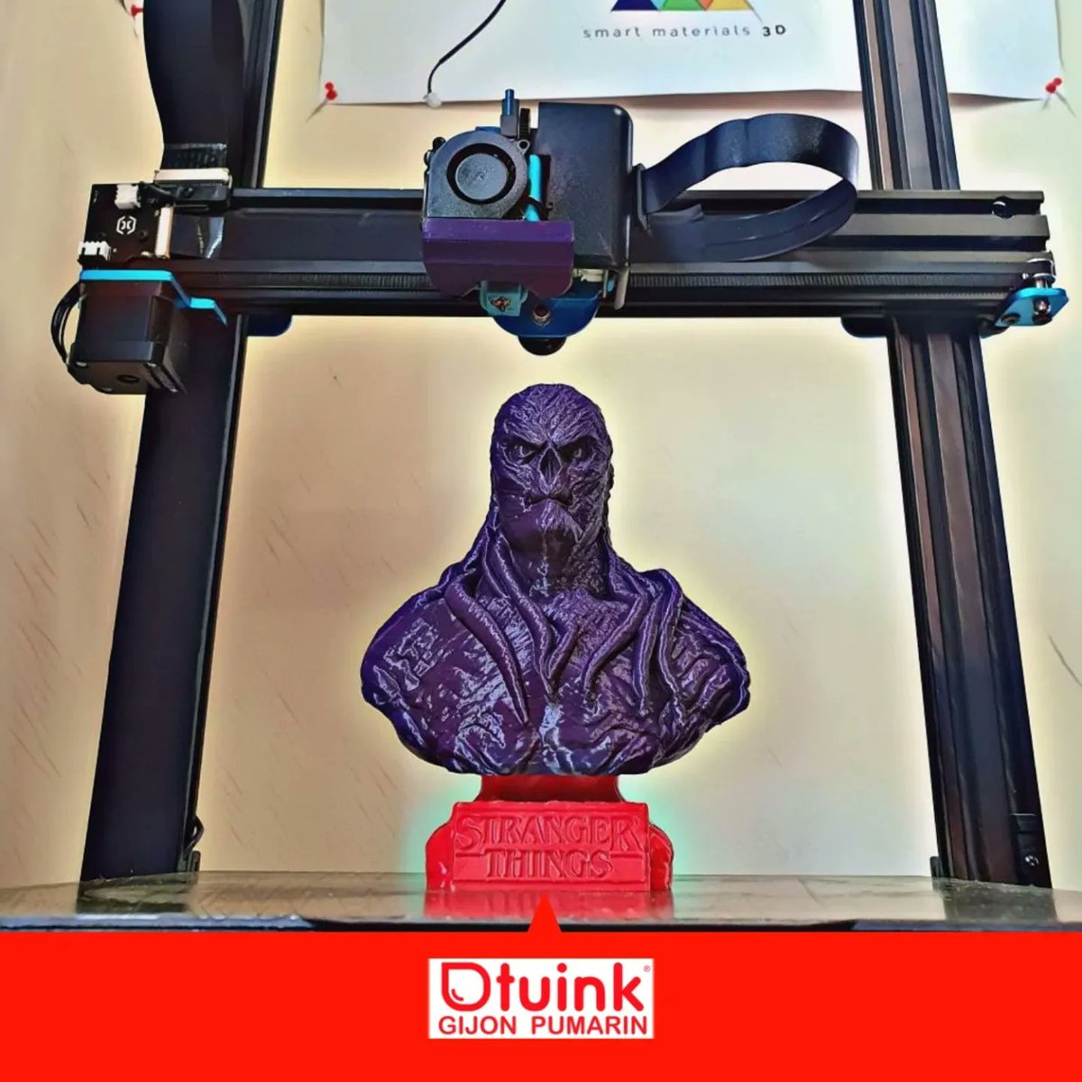 GijonTuink's tweet photo. 📣¿¿Fans de #StrangerThings en la sala??🤔 ➡️ aquí tenemos a #Vecna, el villano de la #temporada4, impreso en #3D por @AsturMaker con #filamento3D🔝 #Smartfil de @smartmaterials3 👌😊
#Tuink3D #Impresión3D #GreatestPrint #printer #maker #figurine #Once #Uno #alertaspoiler💥 https://t.co/TbKhvpMkqi