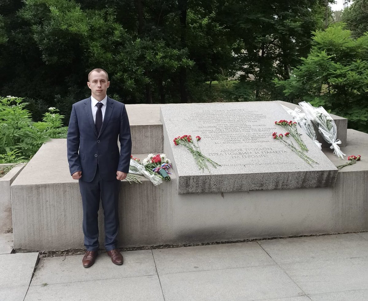 RusCons_Ruse's tweet photo. 🇷🇺 26 июня атташе В.В. Токтаев принял участие в праздничных мероприятиях в г. Свиштов, посвященных 145-й годовщине освобождения города от османского владычества. https://t.co/TofkXniPhB