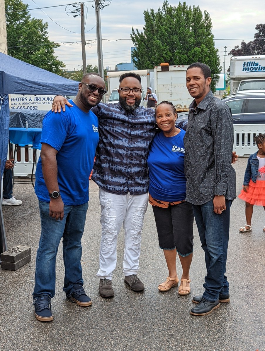 pgcase4you's tweet photo. The Rain did not stop the supporters from coming out! #Supporters #PGCase4you #ward4 #Whitby https://t.co/QgZ5afsBVr