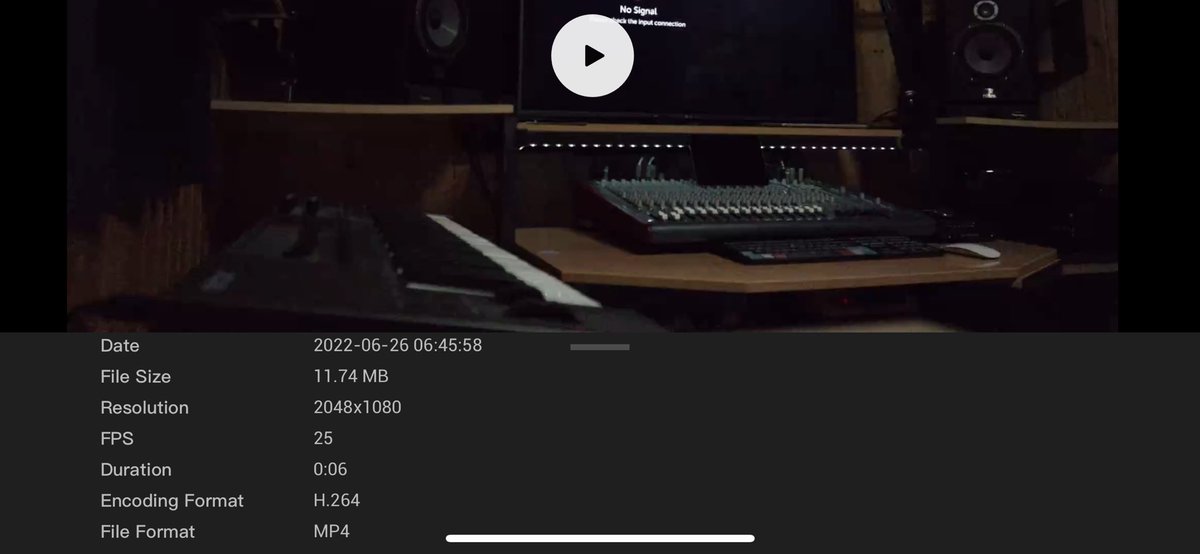 MartinGProducer's tweet photo. @DJISupport …I tried with the standard controller and my iPhone 12 Pro Max and I get a 2048 x 1080 cache file https://t.co/6xeUV1Bi9T