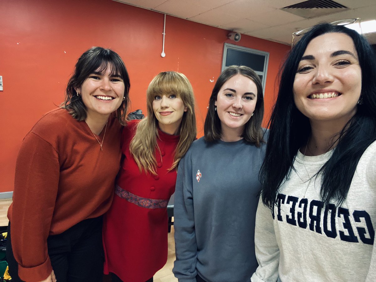 Definition of a dream team🎯

<a href="/swanabi/">Abigail Davies</a> was incredible on comms for her commentary debut 🎙

<a href="/HanscombKaty/">Katy Hanscomb</a> and <a href="/Philippa_en/">Philippa</a> were great directors🎬

Not forgetting the lads who helped make this happen, <a href="/ChrisMurphy180/">Chris Murphy 🎯🎙🦉</a>, Daz and Scott🙌🏼 

Thanks for making this weekend a success!🤩