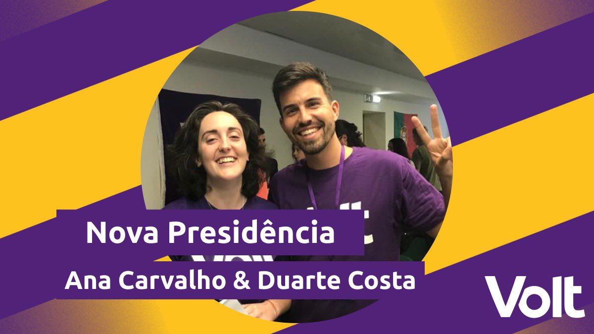 VoltPortugal's tweet photo. Digam olá à nova Presidência do Volt Portugal! 💜

A @AnaPSGCarvalho e o @DuarteCosta5 estão prontos para levar o Volt ainda mais longe e tornar Portugal mais pragmático, progressista e paneuropeu. Mãos à obra!

Viva o Volt e viva a Europa! 💜🇪🇺 https://t.co/CRwgdKnpBz