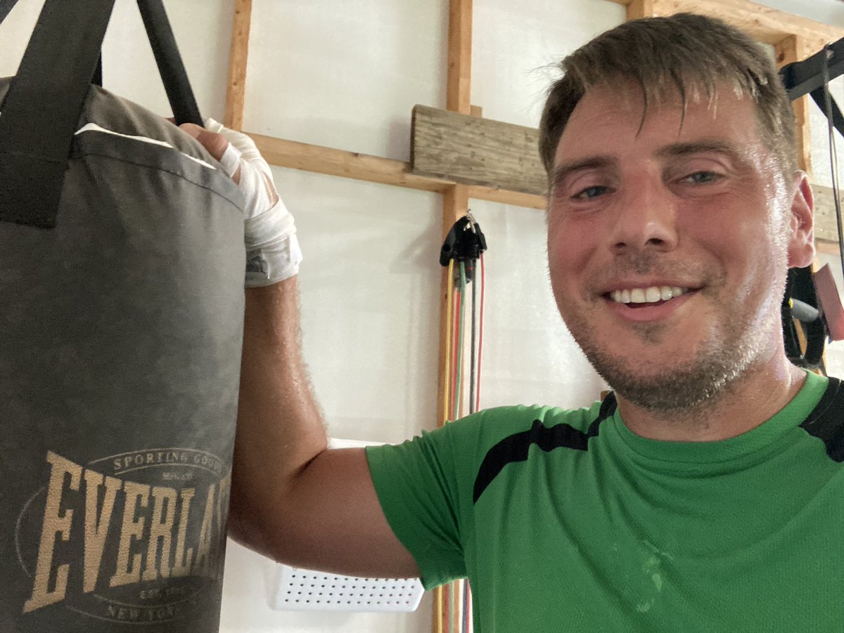 arandolphgt's tweet photo. Battled the heat and humidity in Arkansas today for a @fit_leaders workout. Heavy bag, weighted rope, and sprints⦠#fatigue #oldandslow #keepmovingforward #FitLeaders https://t.co/FvmPRvP0to