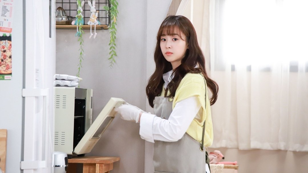 choiyebins's tweet photo. JWide company posts behind the scenes of yebin from #ItsBeautifulNow 💛🤍

#ChoiYebin #최예빈 https://t.co/riYorweYTt