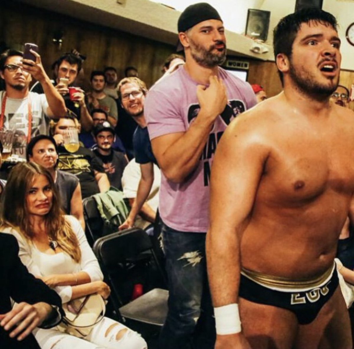 ryansatin's tweet photo. 7 year anniversary of Sophia Vergara at a PWG show. These photos always make me laugh 😂 https://t.co/DE6wyDcNdc