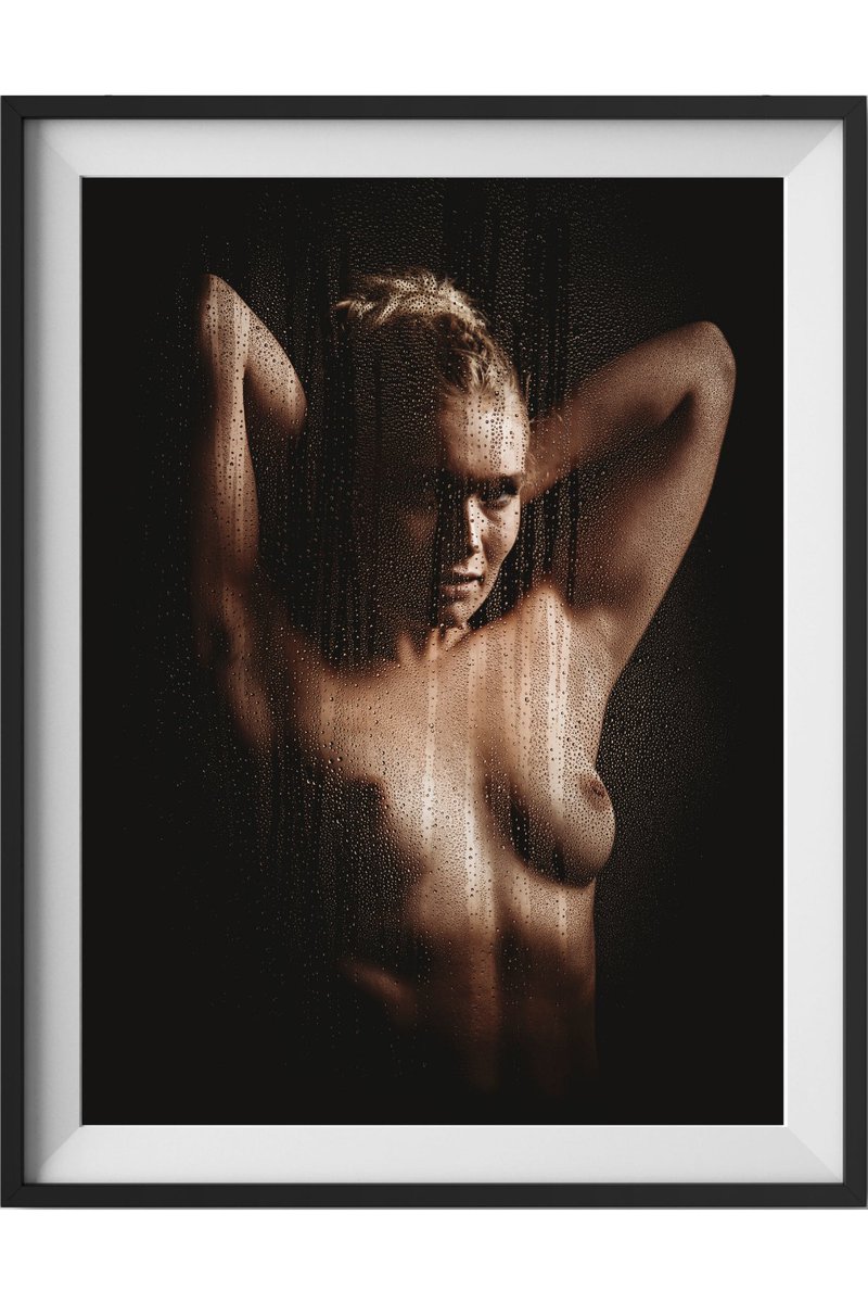 International model @dottir_model visited the worlds coziest studio, way out in the country, and we did my signatures with glass and water. There are more than 50 great shots from this series thanks to the talented girl. #boudiorphotography #boudoir #sensual #nudeart #finenudeart