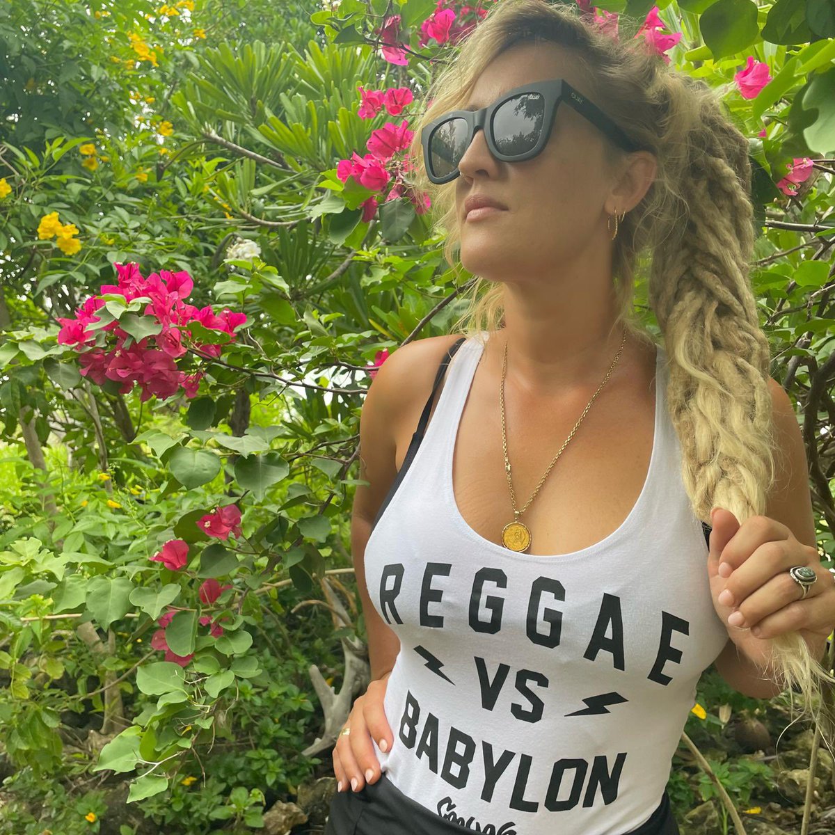 CYEvolution's tweet photo. But first, REGGAE ⚡️🎶 
Bodysuits available worldwide at https://t.co/NdFDtMEhOq

•Singer/ Songwriter: @sailorjanemusic 

#Bahamas #ReggaeVSbabylon #Cooyah #Reggaelution #reggae https://t.co/Uv5FXNtRgS