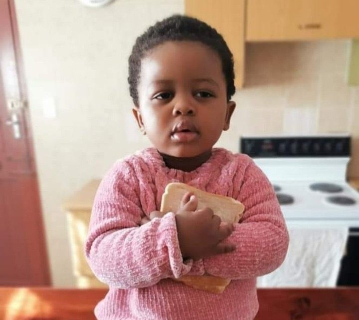 noxoloh_m's tweet photo. May i not be blinded by love njengoThando 😭😭🤞
#IsencaneLengane https://t.co/VxPj1cW5B4