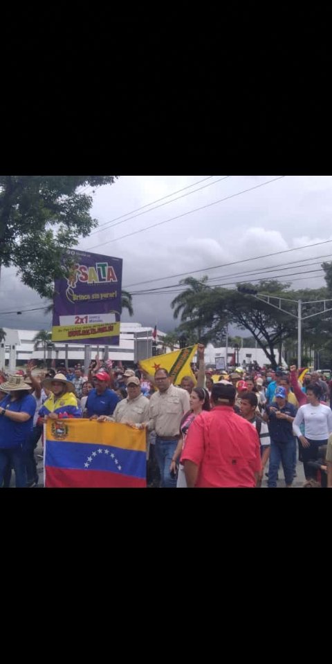 ANDERSONAGRR's tweet photo. Marcha de los campesinos en Carabobo, en conmemoración a los 201 aniversario de la batalla de Carabobo, en concordancia fue juramentado el frente de mujeres campesina y el frente de semillero de jovenes Ali Primero el futuro les pertenece, además de entrega masiva de 184 títulos https://t.co/b0U13qBBIY