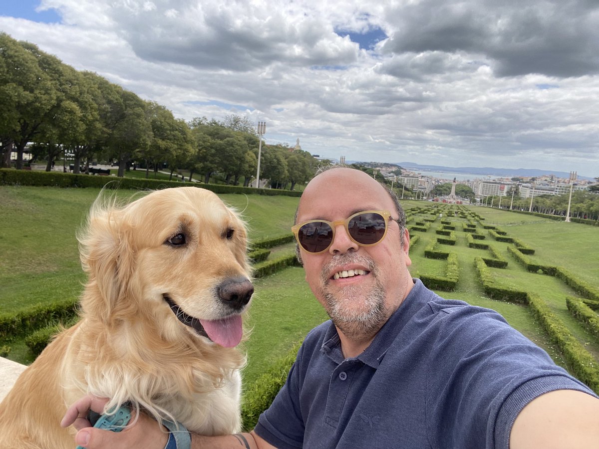 nuno_a_saraiva's tweet photo. Turistando 💚🦮
#BenjiTheDog
#FamilyPet
#GoldenRetriever
#ILoveMyDog https://t.co/YIvKPBYYvH