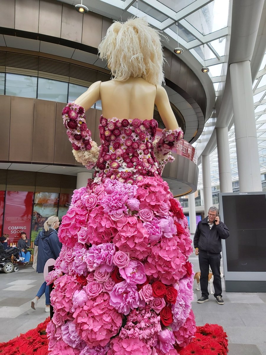 janelspeth's tweet photo. Wandering round the floral ladies ...here's Marilyn Monroe by Ollie+Ivy  #FDVFEMMES https://t.co/FceDLbuIdU