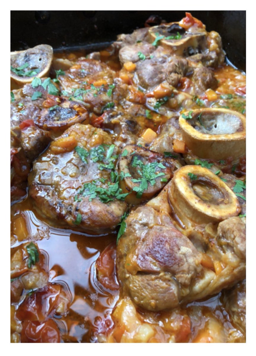 Just love Ossobuco on a Sunday afternoon… Milanese rice some lemony Gremolata and a good bottle of Red… and chill!