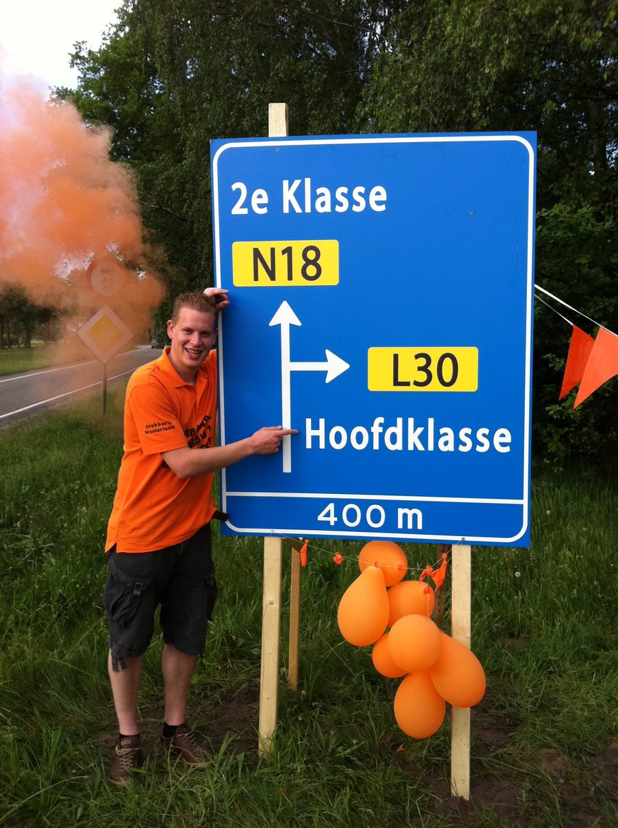 Ivoklh's tweet image. Zoiets?