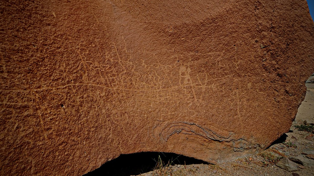 AbanteP_Film's tweet photo. 4,000 to 8,500 year old #artwork at Big Bend National Park. We found this while location scouting for projects. What do you think of this ancient rock art?
@DannyAMason @LynnMosqueda
#SundayFunday #indiefilm #nft #nftart #AbanteProductions #IntotheVeil #FirstMoon #paranormal https://t.co/wPBEHMGoQj