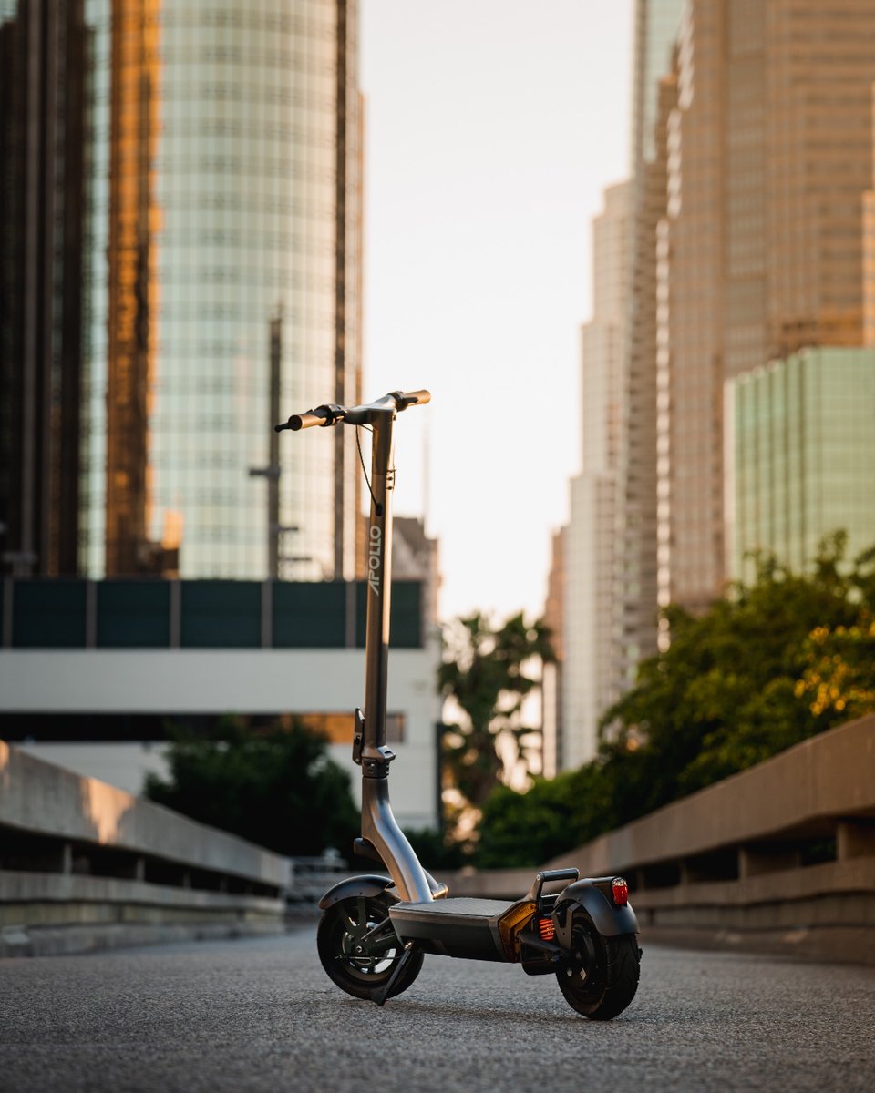 ApolloScooters's tweet photo. The only way to get around this summer.

https://t.co/w5zQRIhgcW

#rideapollo #apolloscooters #apollocity https://t.co/zsctWXLRFS