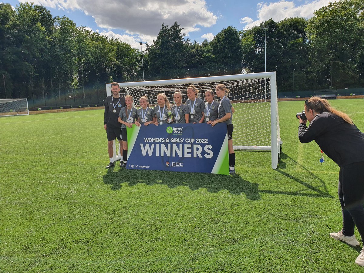 2/3 A really great day at @theFDCNorfolk. Full of so many great wonderful friends from the women's game and friendly faces from so many clubs. I love this event and so proud and privileged to be there today. Thanks to everyone for friendly chats. Top day. Loved it! ❤ #HSWGCUP 🏆