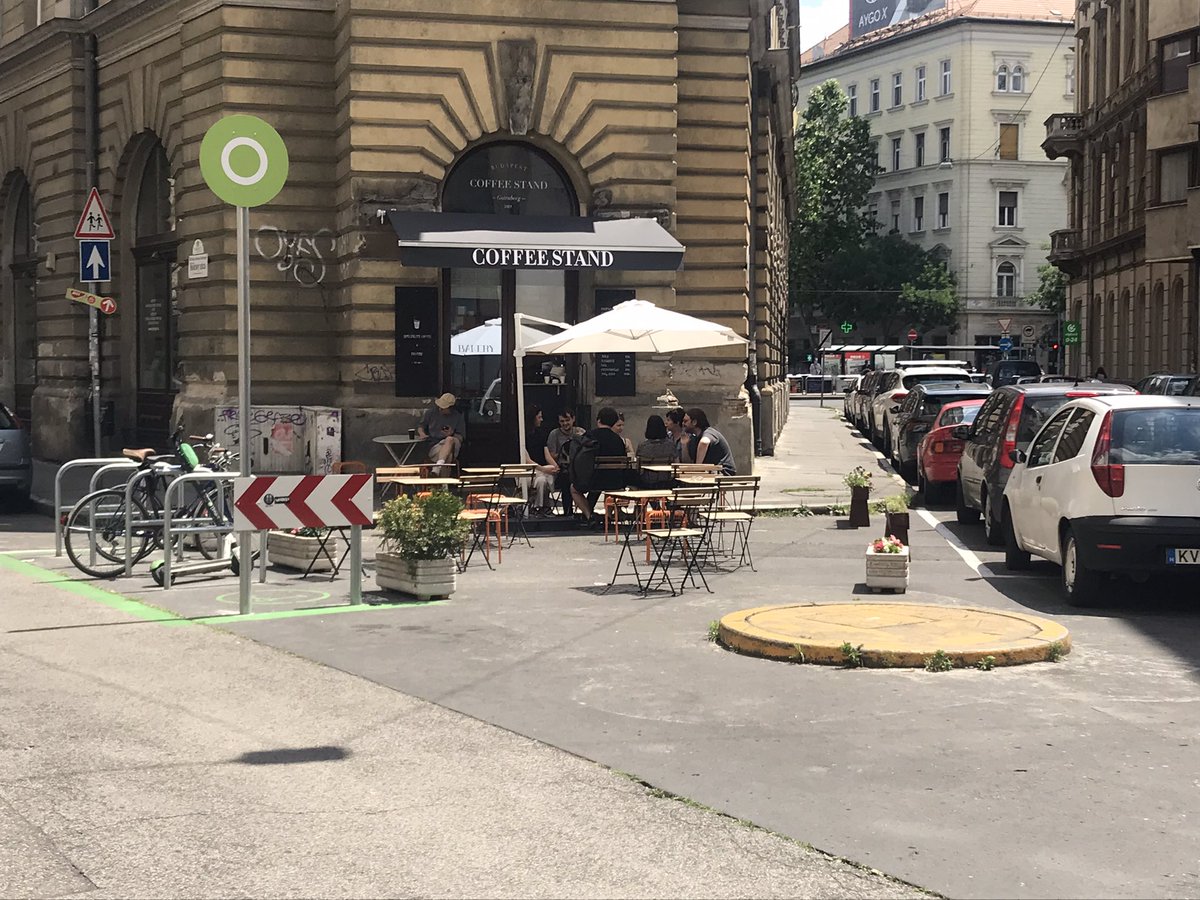 tiagoms's tweet photo. Budapeste. Há sinais destes em toda a parte. #counterflow https://t.co/AbyYfDBpcj
