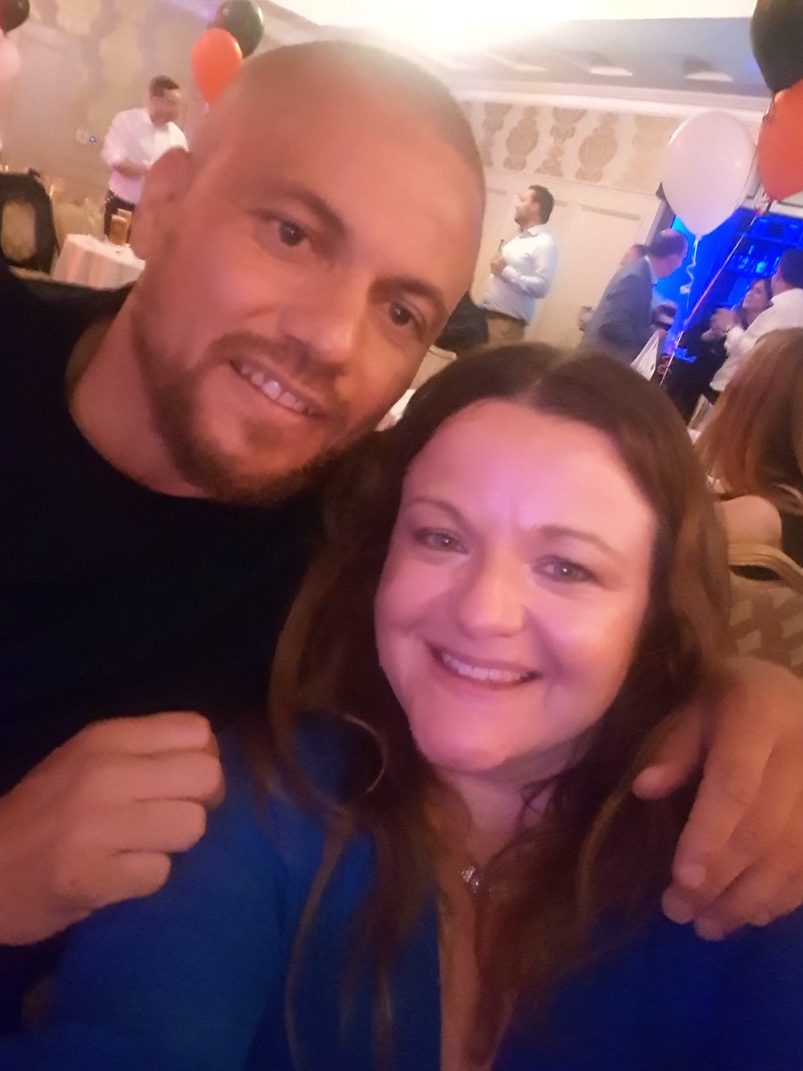 LouBerney83's tweet photo. Great night with United Legends
#Dublin #maynooth #muscdublin #united #drunkirishgirl 
@Sharpeyofficial @BrianMcClair13 @WesBrown24 @cgblackmore https://t.co/kZ9rl5SxUF