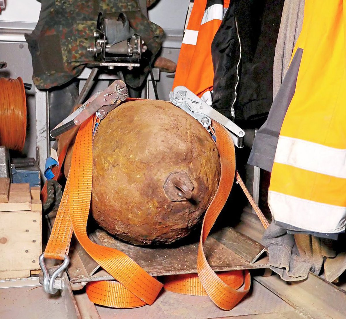 Lol, ich dachte erst da ist wirklich ein Pferdearsch in meinem Newsfeed 🙈

idowa.de/inhalt.evakuie…