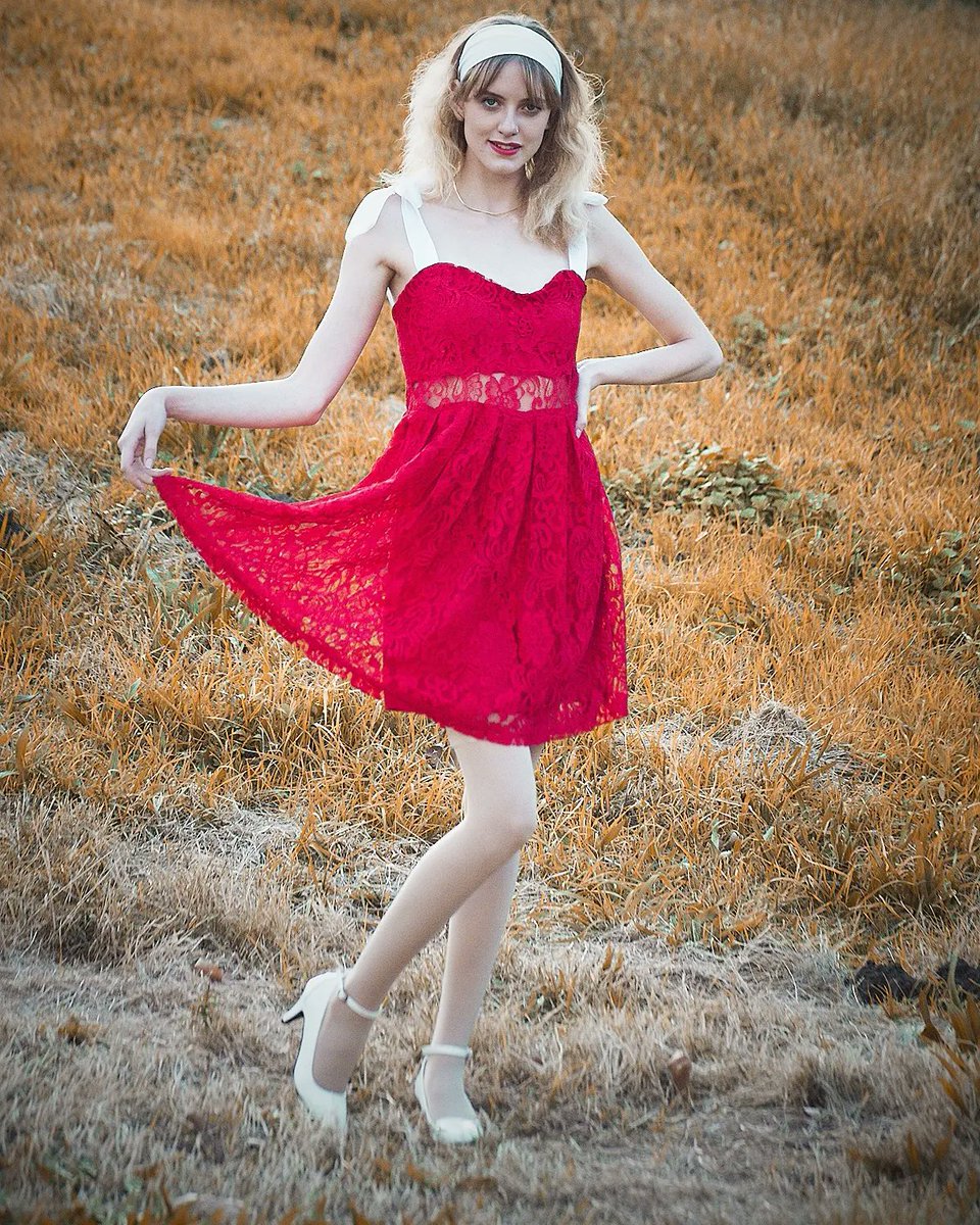 UI_Photography's tweet photo. Autumn Edit with https://t.co/poXWK817rU  ♦️🍂🌹
#gautengphotographer #deltapark #gauteng #model #reddress #portrait #portraitphotography #classic https://t.co/7EfCnsgKkQ
