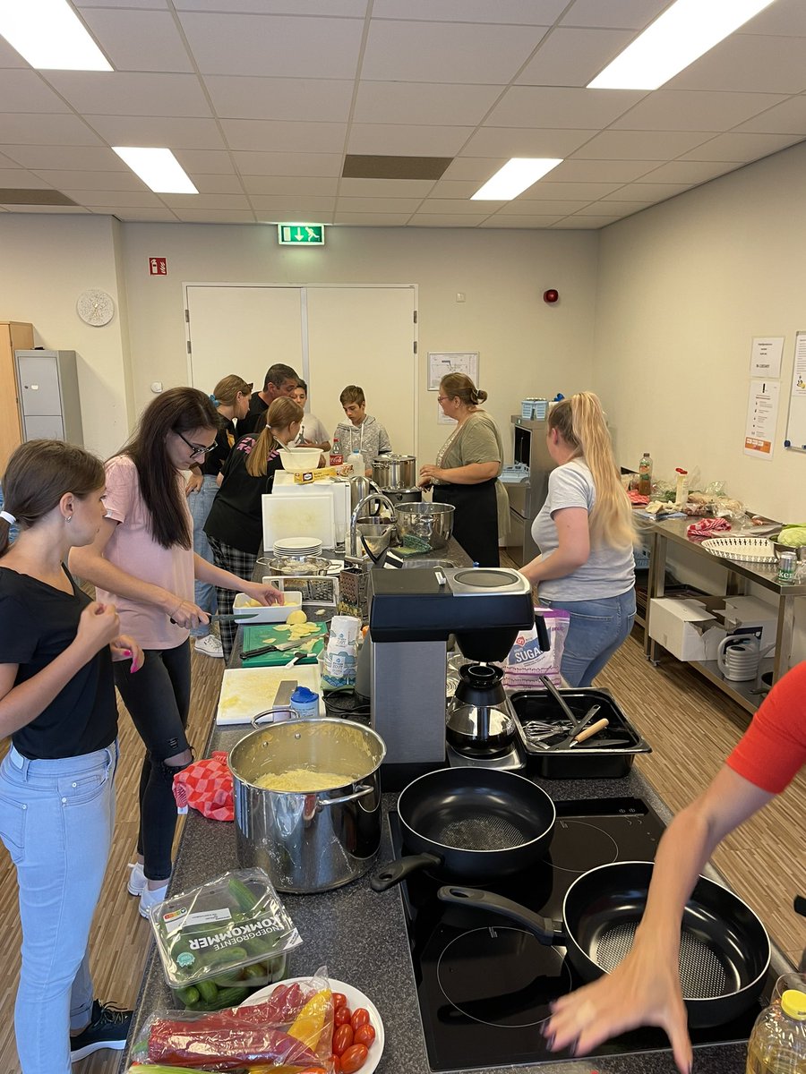 Met de <a href="/Lions/">Detroit Lions</a> koken we vandaag met oorlogs vluchtelingen uit Oekraïne <a href="/WelzijnPN/">SWOP Pijnacker-Nootdorp</a> dank voor de locatie!