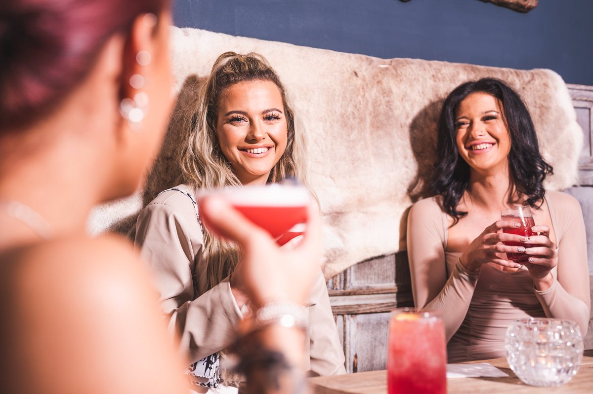 IT'S FRIDAY so you know what that means... time to get together and celebrate the weekend! We're ready for you, Burbs Fam ✊