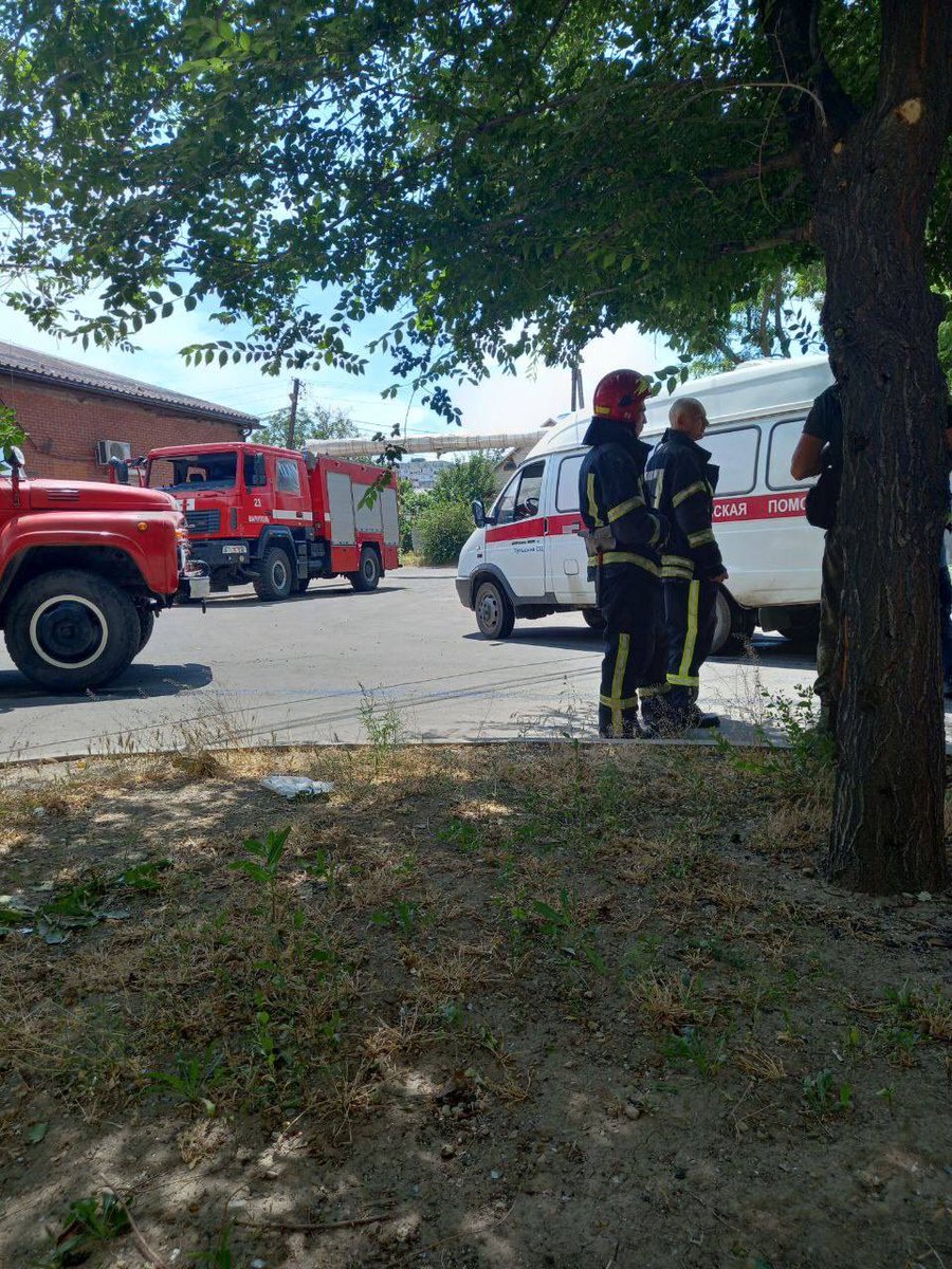 K_Loukerenko's tweet photo. 5/6

People also cook on petrol. On June 22, two people received severe burns after a petrol burner malfunctioned. A 10-year old boy died as a result. https://t.co/mPBydOdUnT