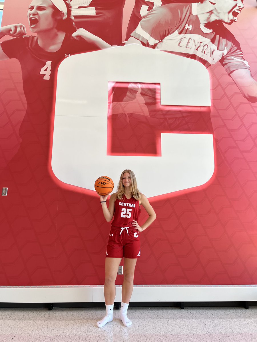Had a great day visiting <a href="/CentralDutchWBB/">Central Women's Basketball</a>, Thanks <a href="/MoranLonning/">Coach Mo</a>!