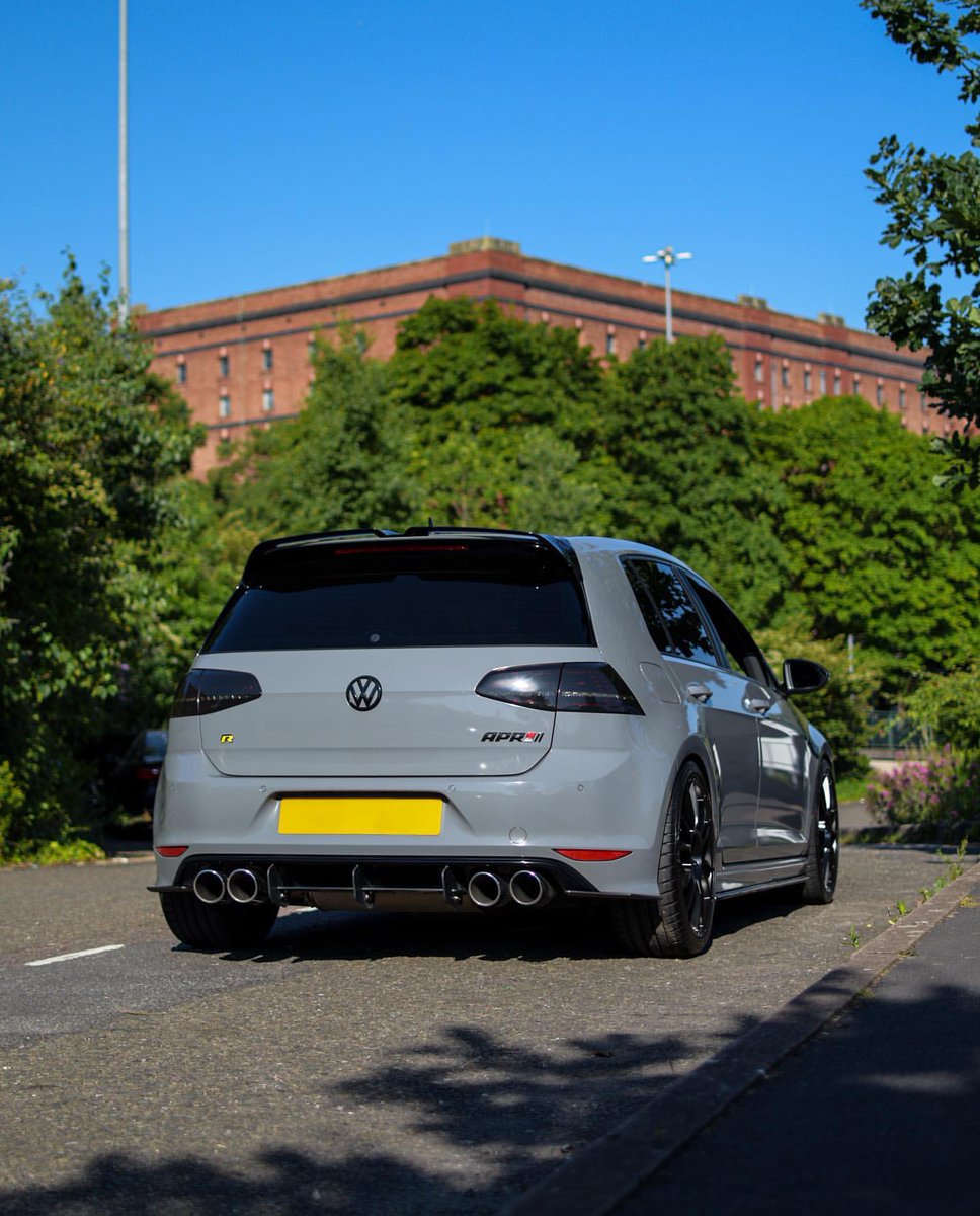 Golf R