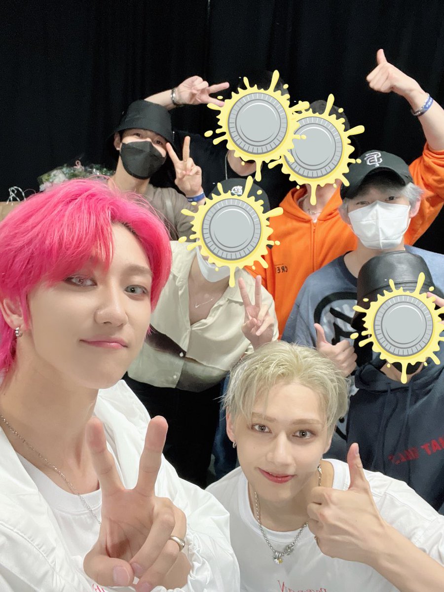 littlesun4ever's tweet photo. i'm losing it https://t.co/7XIzkj01AM