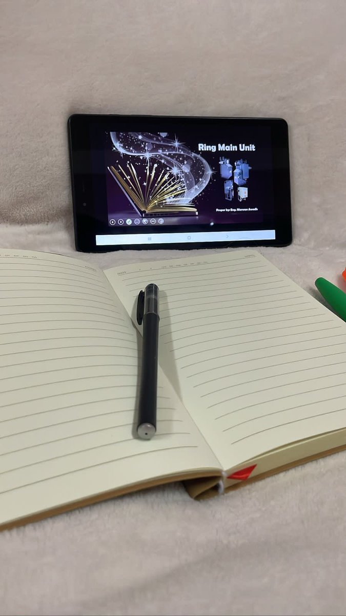 ruwad_eng's tweet photo. #رواد_الطاقة_الهندسية

الآن يتم تقديم ورشة RMU✨😍
والتي تهدف الى التعرف على RMU ومكوناته وطريقة تشغيله وغيره الكثير، 
مع المهندس مروان اليعقوبي.✨ https://t.co/uzYSVYRnYQ