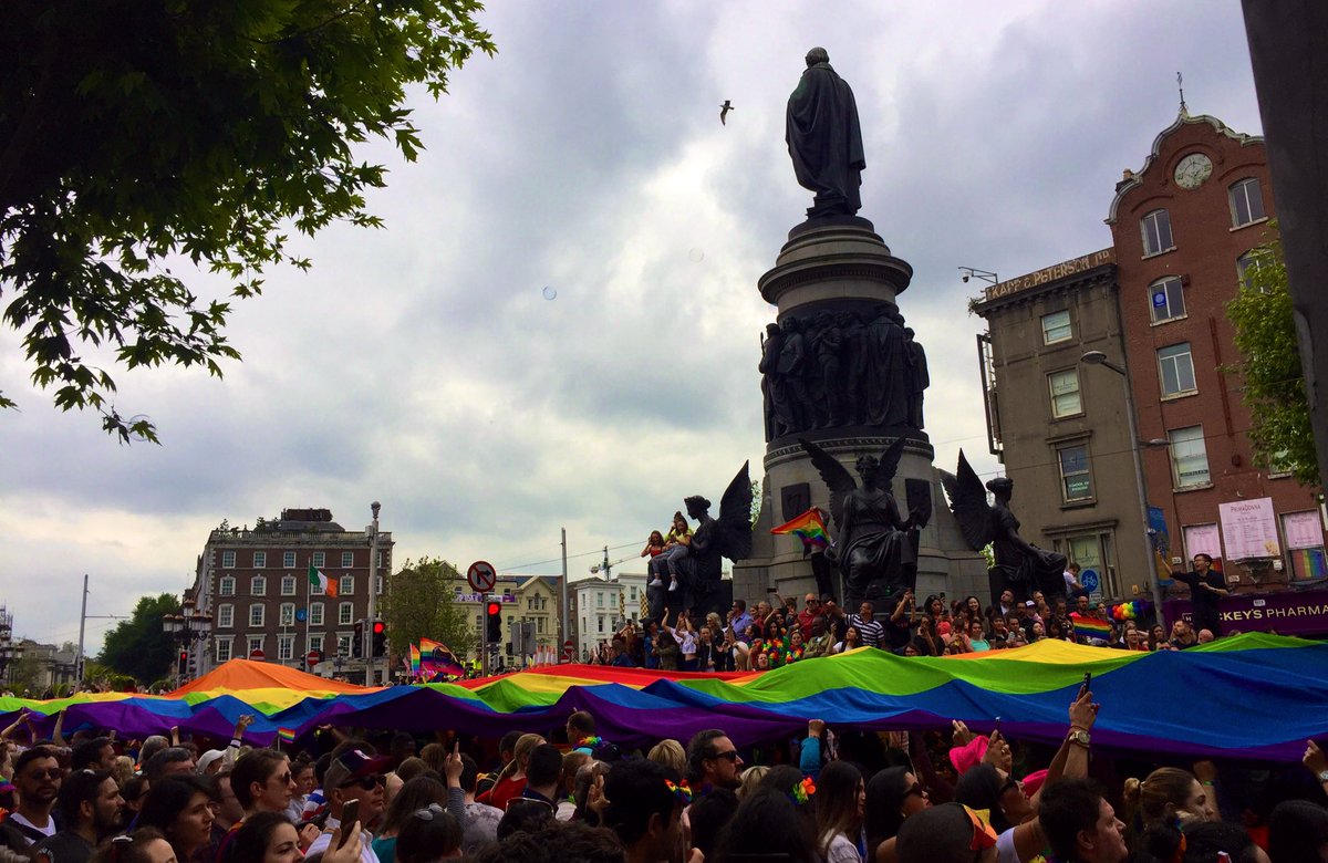 ellen_macmahon's tweet photo. Bród agus misneach 🏳️‍🌈 #DublinPride22 https://t.co/uqCh9VUT7Y