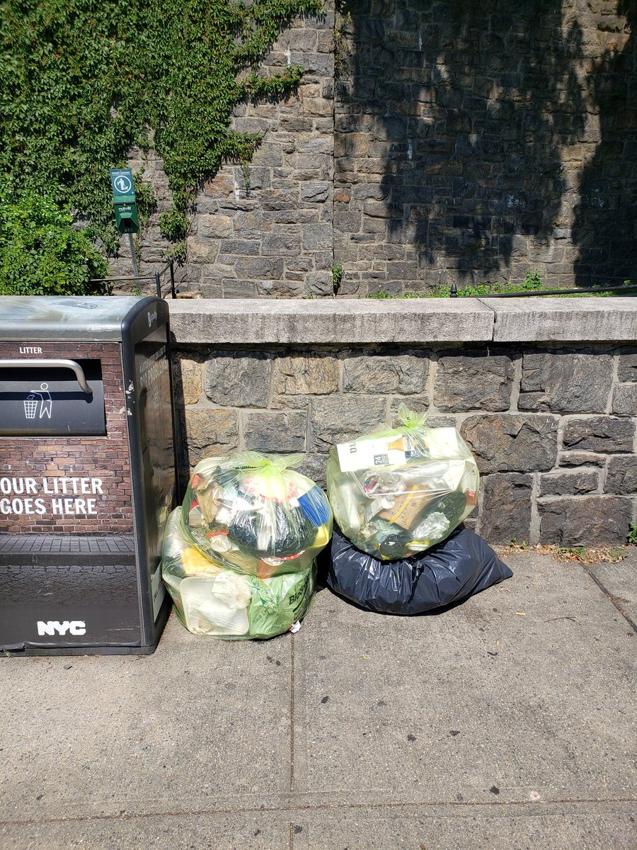 Friendsof4Parks's tweet photo. Another Sunday morning on the Grand Concourse where ppl left beer bottles, raw meat, and BBQ products on the sidewalk. We're doing our best, but CB4 and @NYCParks need more help.

@althea4theBX @bronxbp @Amanda_Bx84 @JoinJoyner @BXCB4 @DianaAyalaNYC @NYPD44Pct @fatjoe @NYCMayor https://t.co/yl1piGMSDY