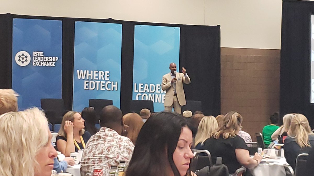 leadlaughlearn's tweet photo. If you look around your inner circle and you're not inspired, empowered, challenged, and held lovingly accountable, you don't have an inner circle, you have a cage! Remember, we're all in this together! @k_shelton #ISTELive22 #ISTELive https://t.co/j7rYCIdi7v