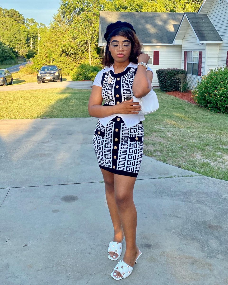 ImForeverClassy's tweet photo. H I G H  C L A S S 🤍🖤💎💸 https://t.co/fzPw2mkaCJ