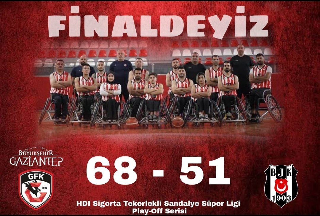 slmsyk15's tweet photo. FİNALDEYİZ 💪💪💪🏀🏀 https://t.co/dKJNiOYRR3