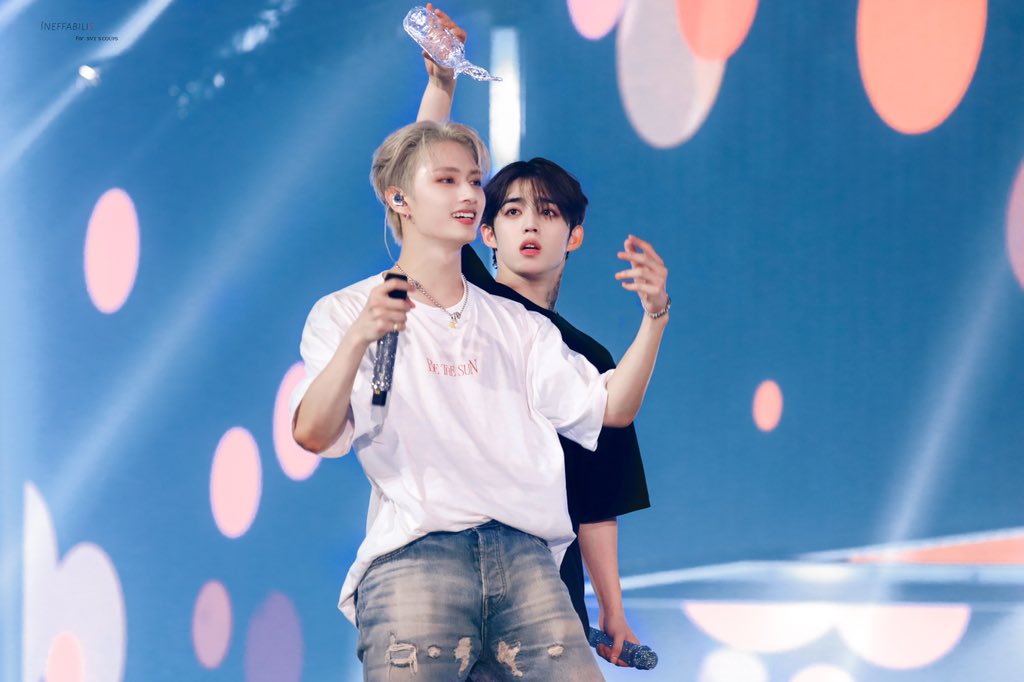 ineffable0808's tweet photo. 220626 Be the Sun HD
준휘랑 잘 놀았네ㅋㅋㅋㅋ

#에스쿱스 #승철
#SCOUPS #エスクプス
#세븐틴 #SEVENTEEN 
@pledis_17 https://t.co/6yEGBzUBIw