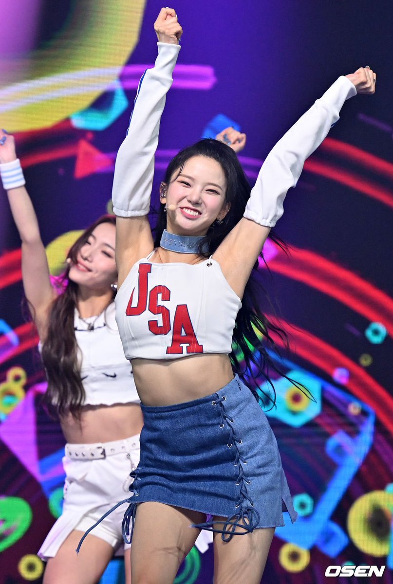 nothing better than yujin smile

✧ #최유진 #CHOI_YUJIN <a href="/official_kep1er/">Kep1er</a>