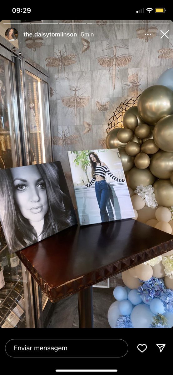 o chá de bebe da lottie :(((( 
eu acho tão lindo que eles colocam fotos da jay e da fizzie em momentos assim