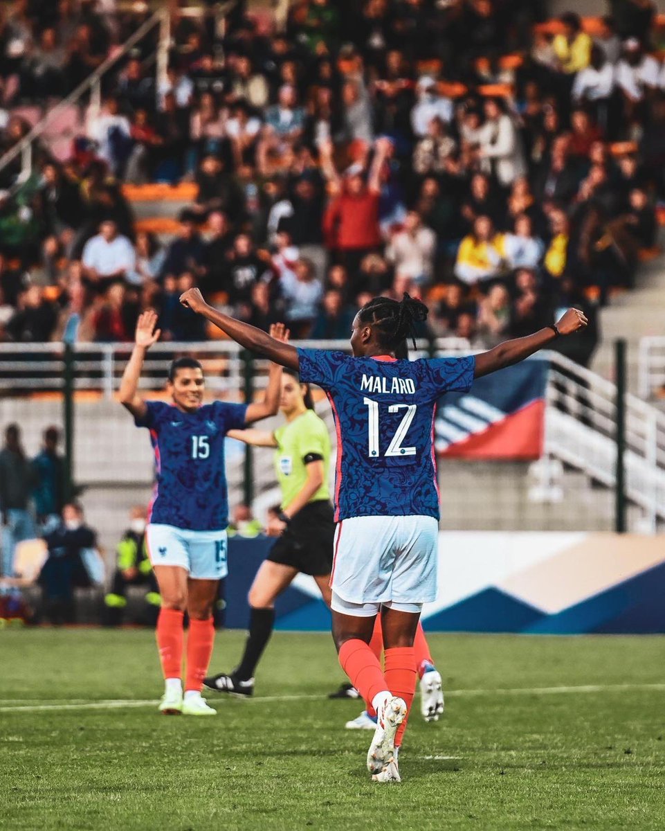 MelvineMalard's tweet photo. Team Building 💪🏾🇫🇷 @equipedefrancef #FRACAM https://t.co/2xmYshOko8