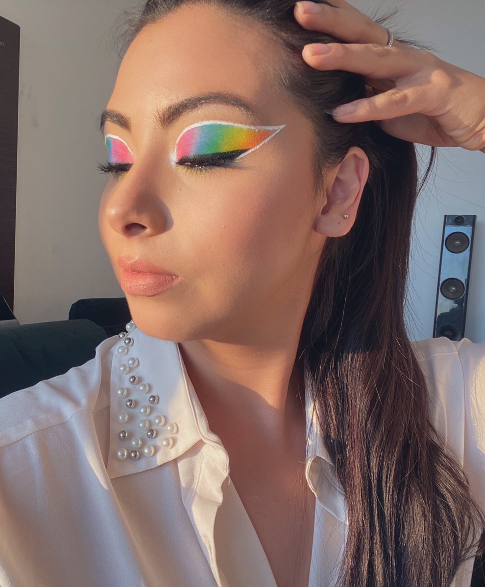 mishhhs_c's tweet photo. Mes #PrideMonth #pride #Bolivia #AmorPropio #AmorEsAmor https://t.co/3m3VRaKJ0W