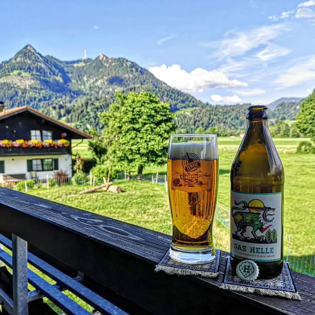 brunnenbraeu's tweet photo. Tilmans Biere - Das Helle (***) 5,1%
#beerwithaview #beeronthecarpet
#tilmans #tilmansbiere #dashelle #helles https://t.co/IVdTtecPRa