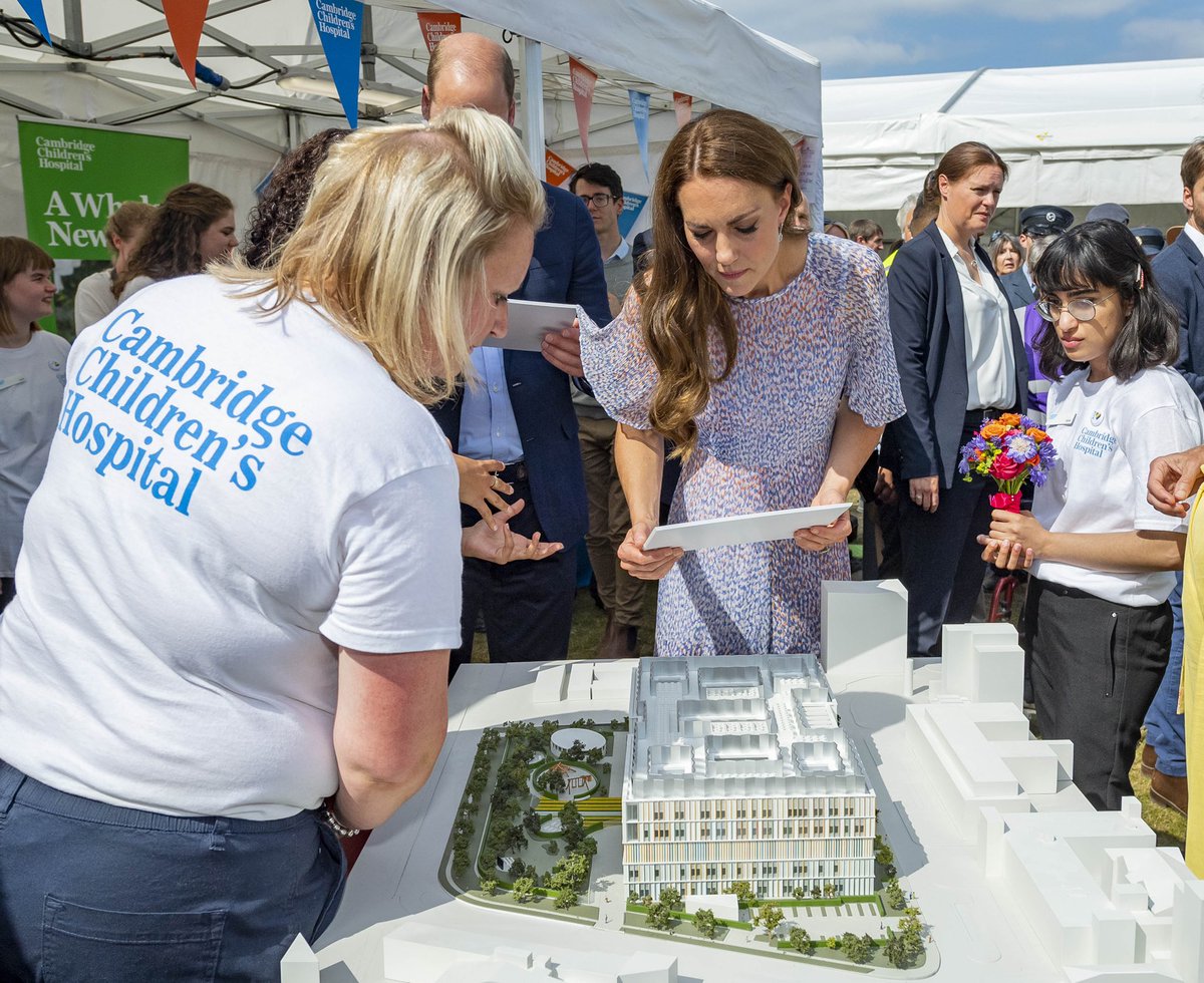 Lord_Lt_Cambs's tweet photo. Final stop for @KensingtonRoyal @CambsCountyDay was to see the #new Childrens hospital team &amp; hear about the concept to integrate physical &amp; mental health with research. They talked to  teenagers who have their own health journeys, who are now helping shape the hospitals vision. https://t.co/NqGn9BZsQY