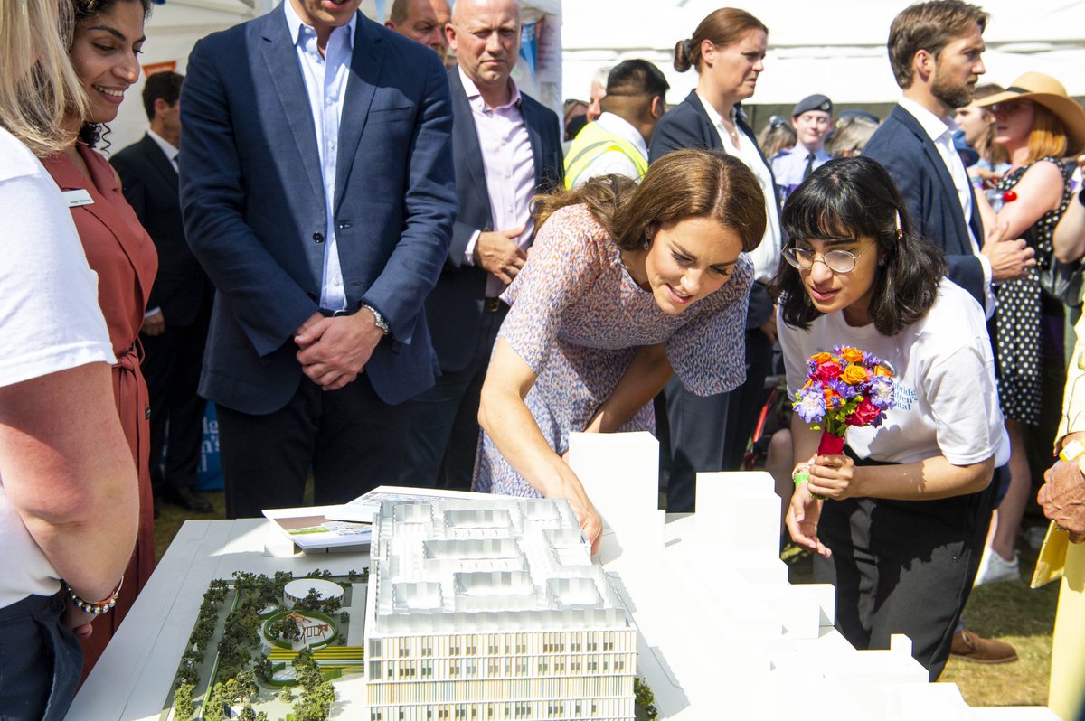 Lord_Lt_Cambs's tweet photo. Final stop for @KensingtonRoyal @CambsCountyDay was to see the #new Childrens hospital team &amp; hear about the concept to integrate physical &amp; mental health with research. They talked to  teenagers who have their own health journeys, who are now helping shape the hospitals vision. https://t.co/NqGn9BZsQY